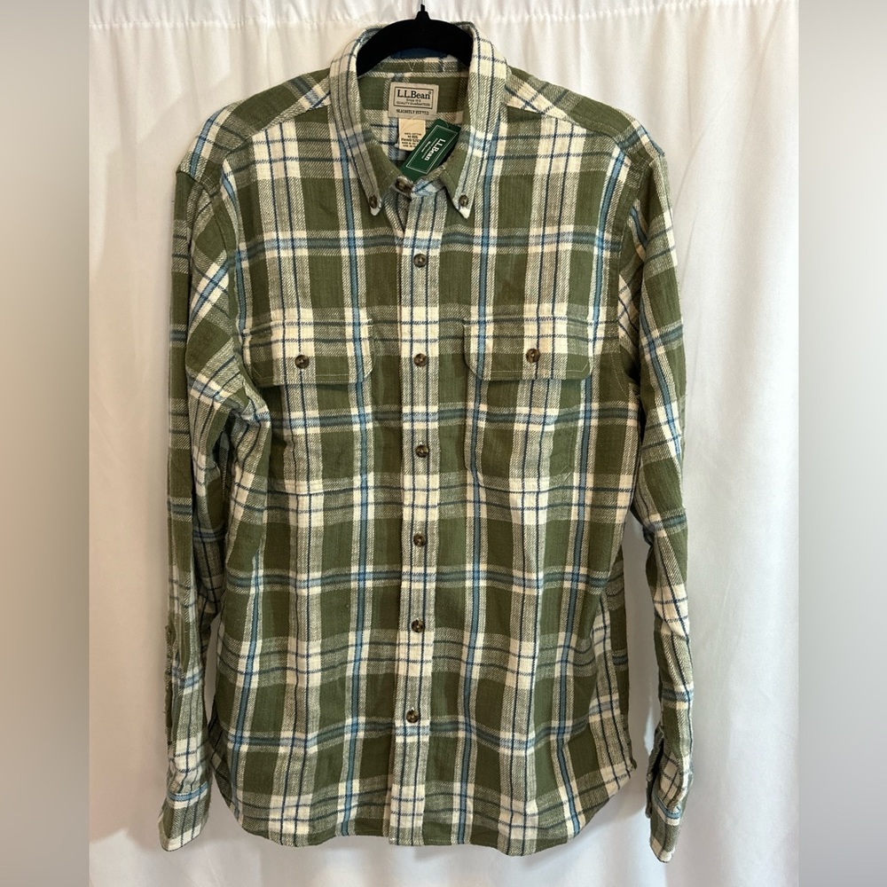 L.L. Bean slightly fitted flannel NWT Size M